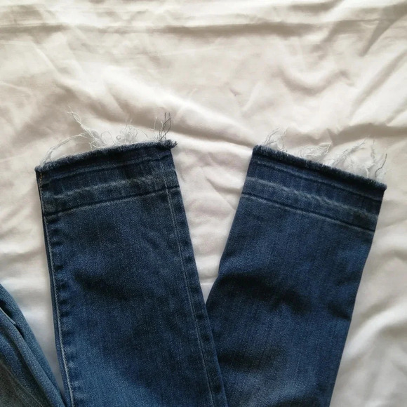 Aritzia Denim Forum Nico Mid Rise Skinny Crop Jeans in Medium Lagoon 24 - Picture 11 of 16